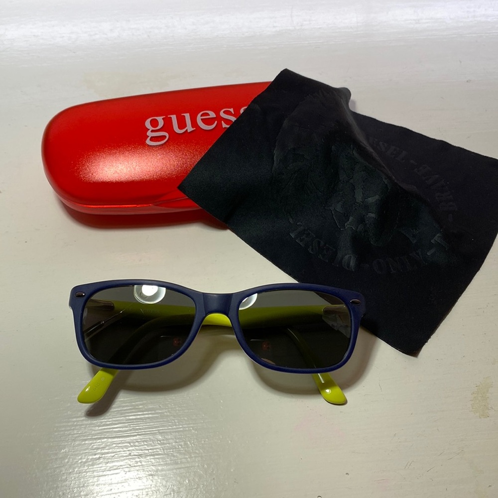 Guess Kids Sunglasses GU9145